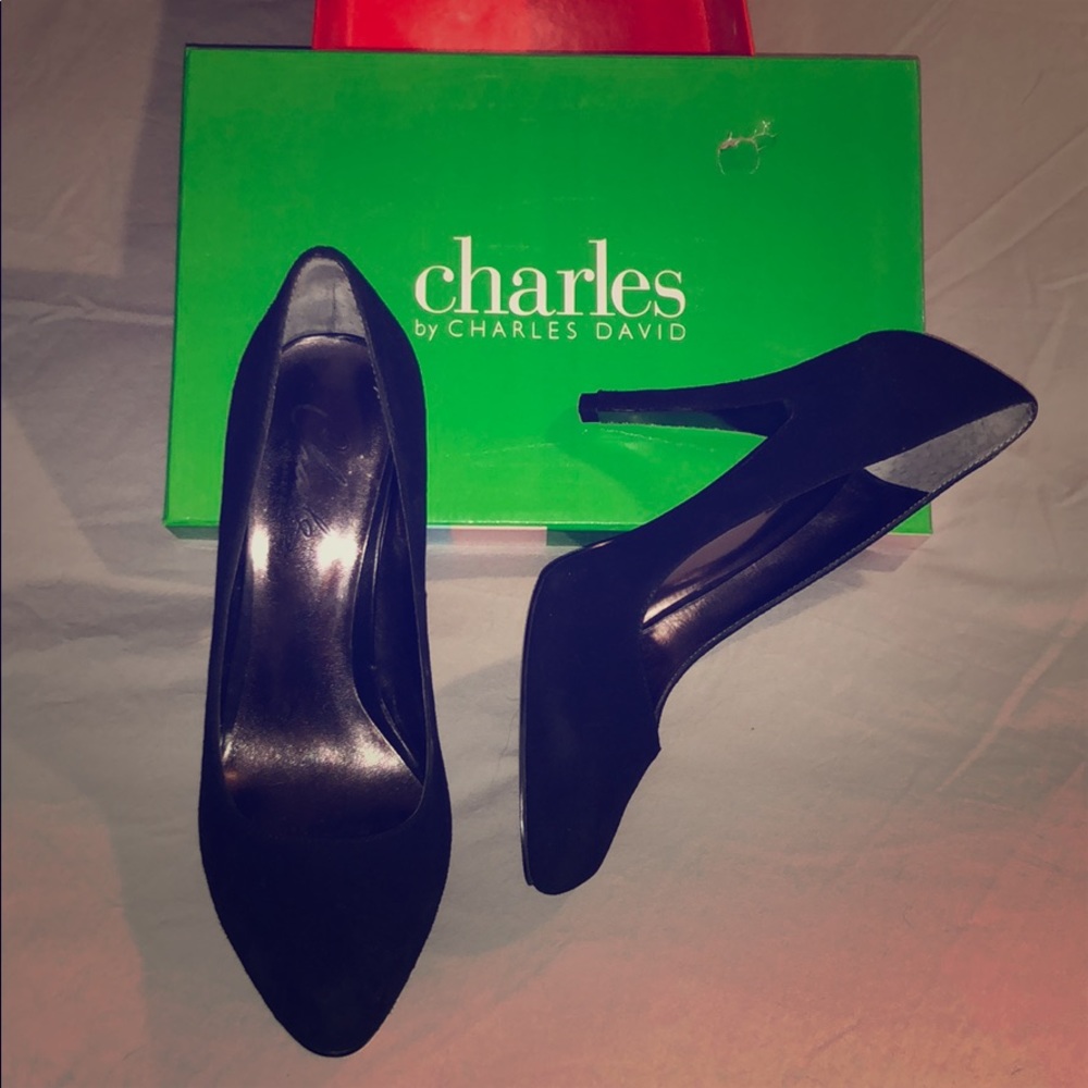 Charles David Pompadour Black Suede Heels